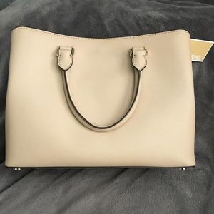 Michael Kors Bags - ❣️OPEN TO OFFERS-NEW MICHAEL KORS PURSE Michael Kors Bags - ❣️OPEN TO OFFERS-NEW MICHAEL KORS PURSE